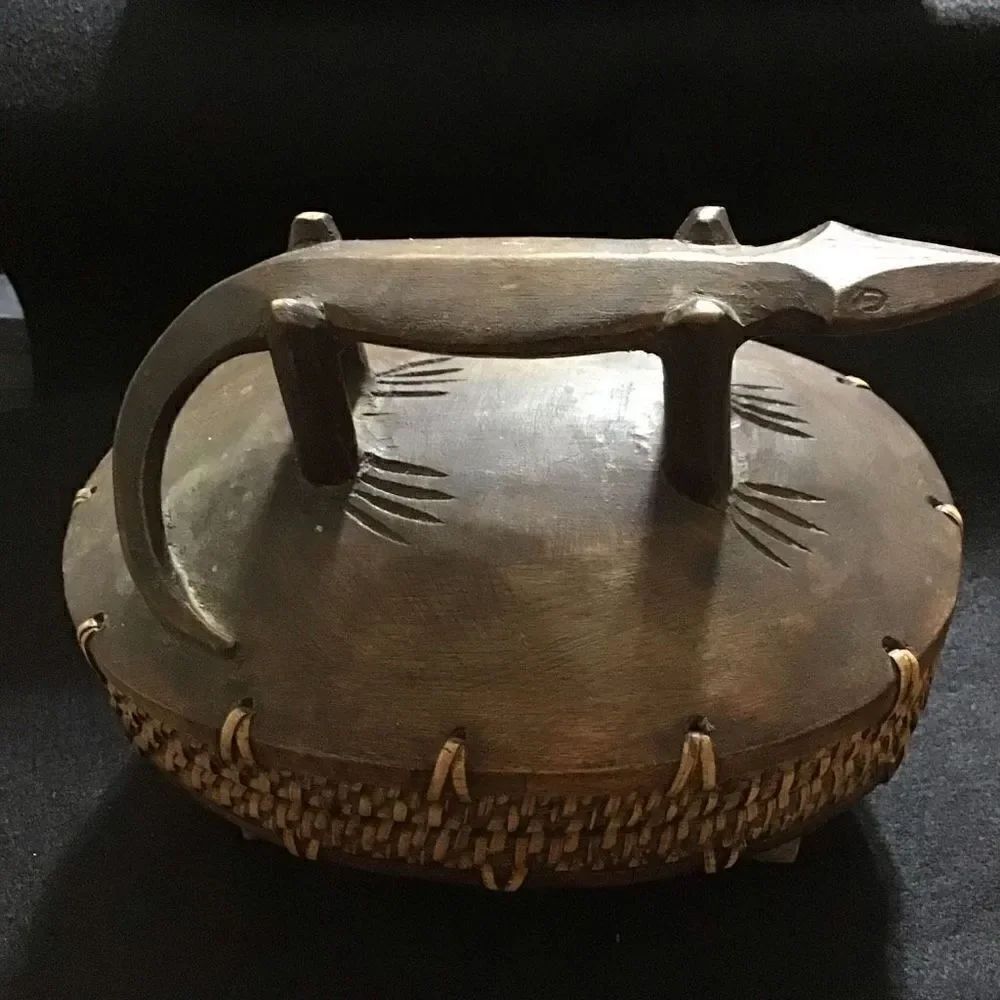 Basket / bowl vintage Asian wood and bamboo with carved critter handle from esta